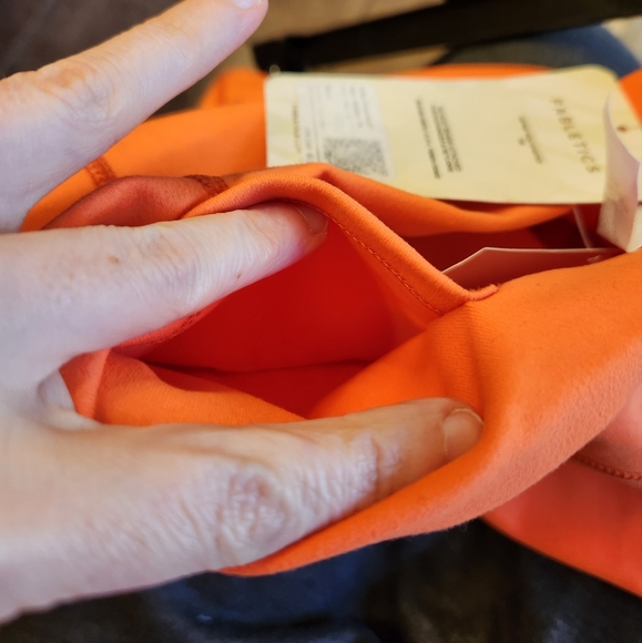 Fabletics Define PowerHold® Passion Orange High-Waisted 7/8 Leggings - Size XL - Picture 9 of 10